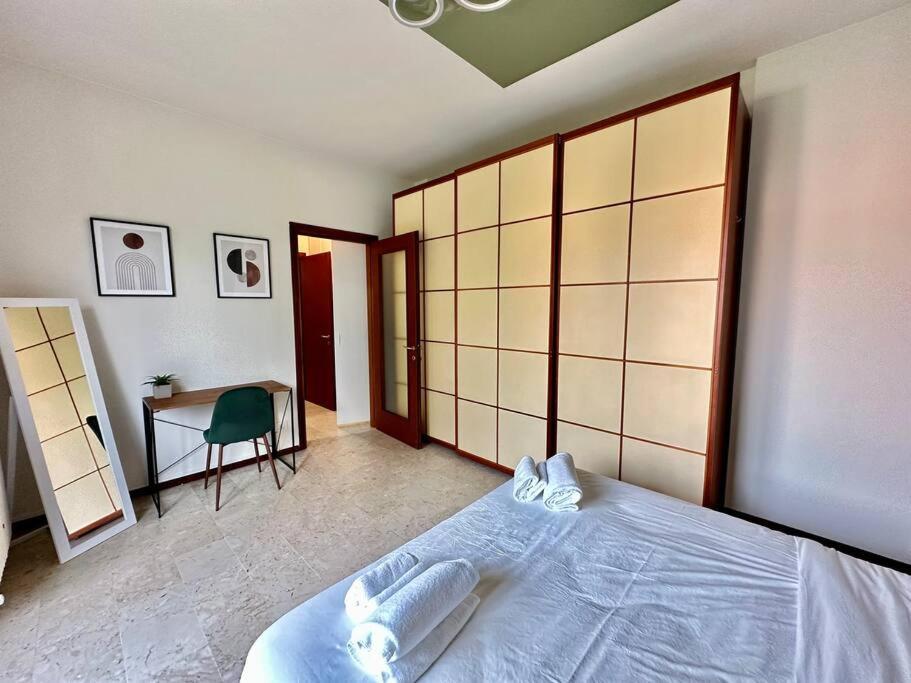 Low Cost Holiday An Business House And Free Park By Revenue House Como Buitenkant foto