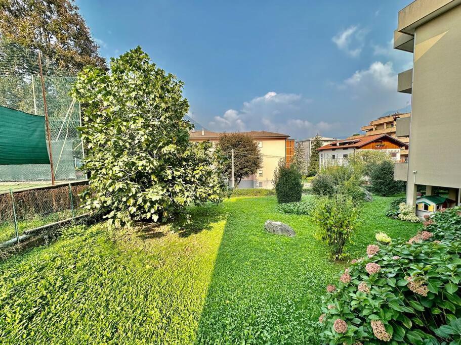 Low Cost Holiday An Business House And Free Park By Revenue House Como Buitenkant foto